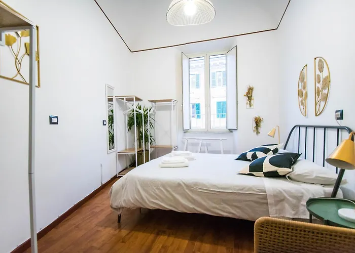 Tibullo House Apartament *