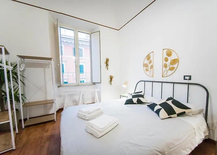 Apartament Tibullo House *